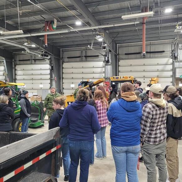 Garde à vous P.A.J.O!!